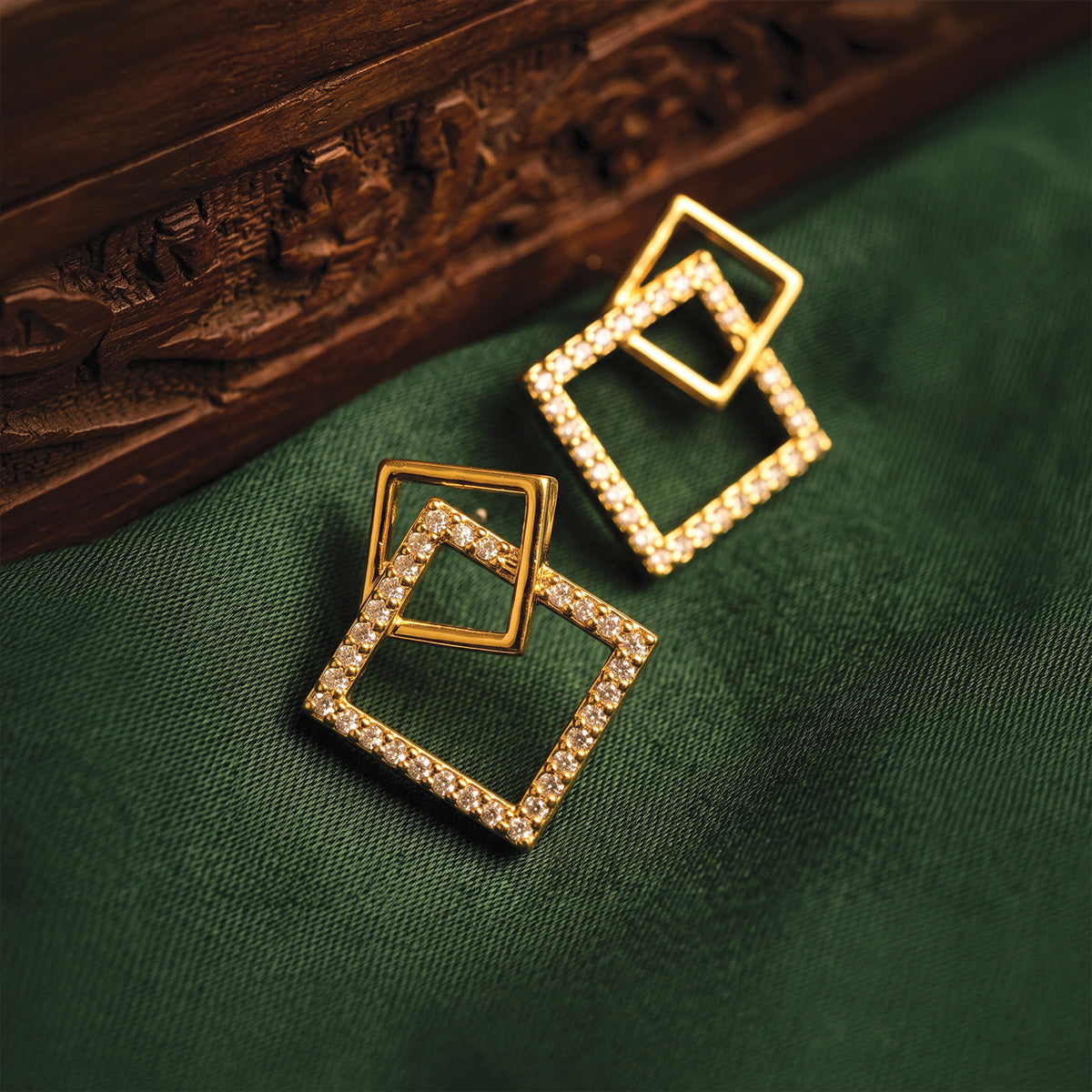 AVON TWIN SPARKLE EARRING (2N)