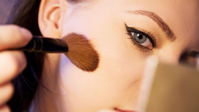 Makeup Tips to Hide Pores